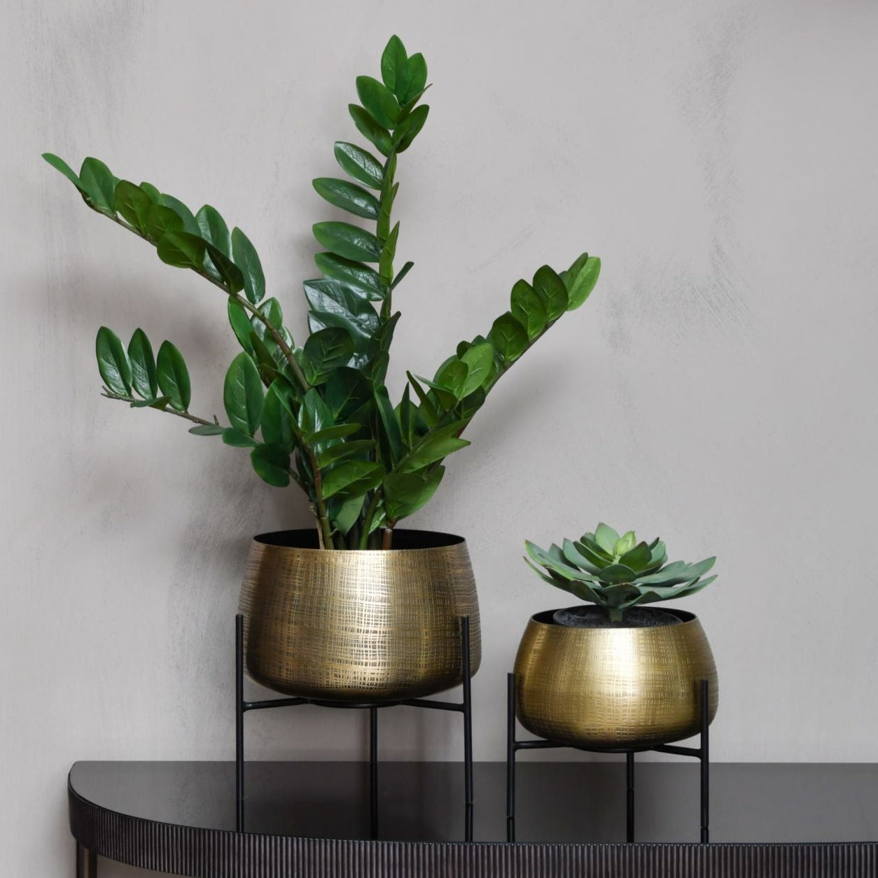 Libra Luxurious Glamour Collection - Clyde Tabletop Planters Brass