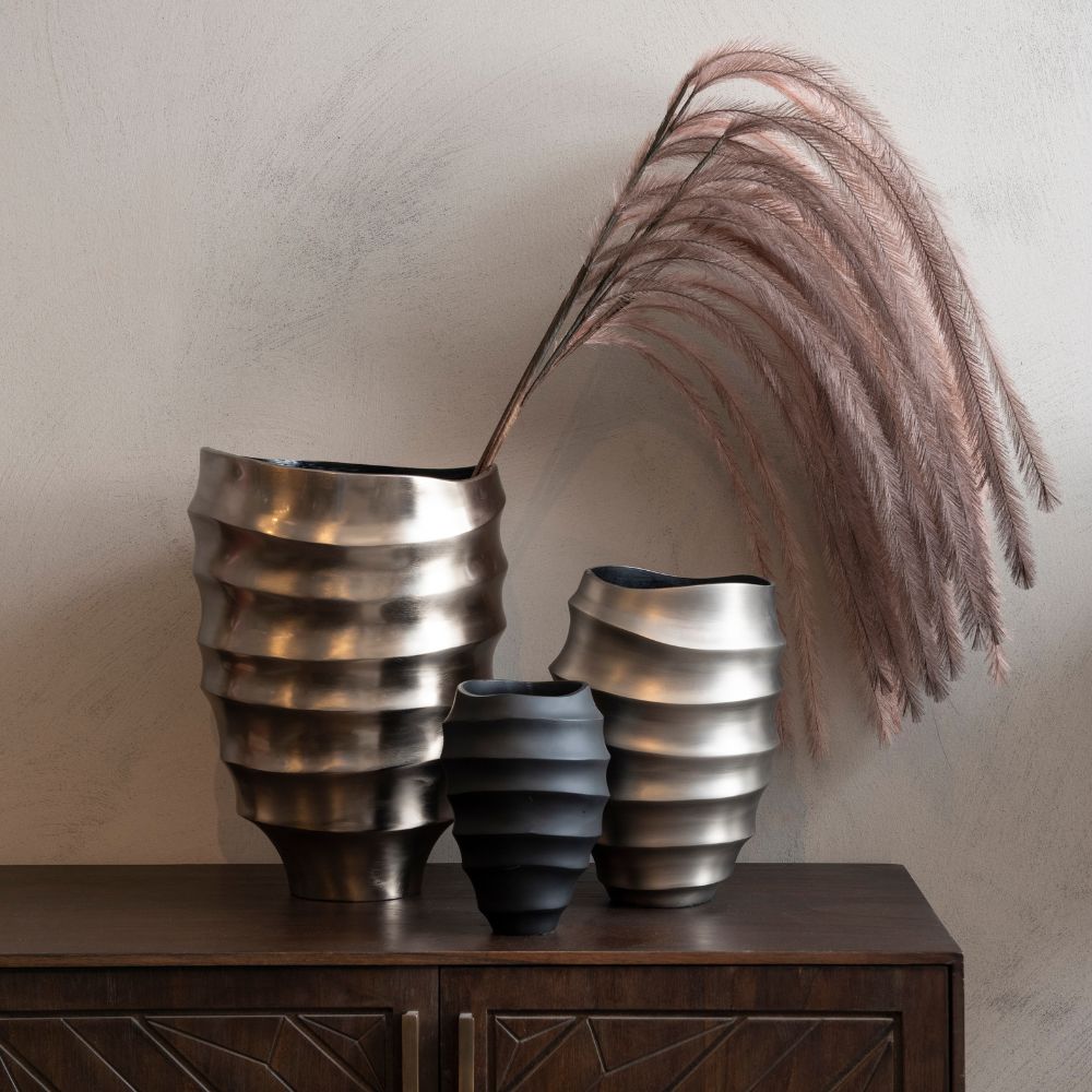 Libra Calm Neutral Collection - Contour Vase Bronze