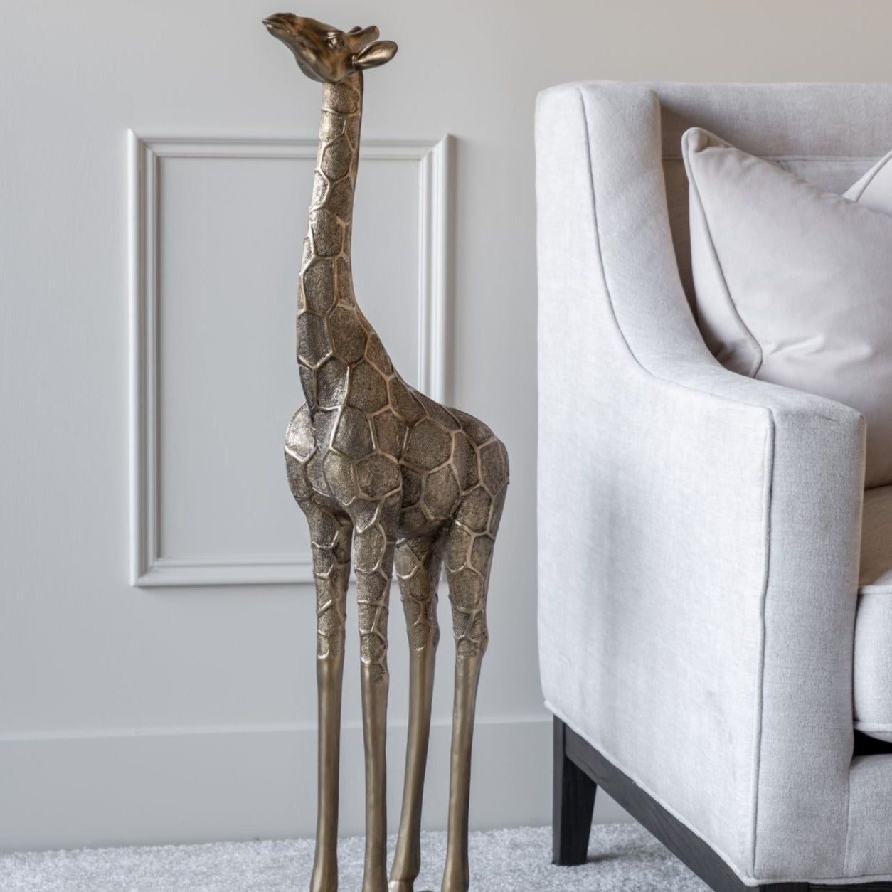 Libra Luxurious Glamour Collection - Giant Giraffe Gold Sculpture Head Forward